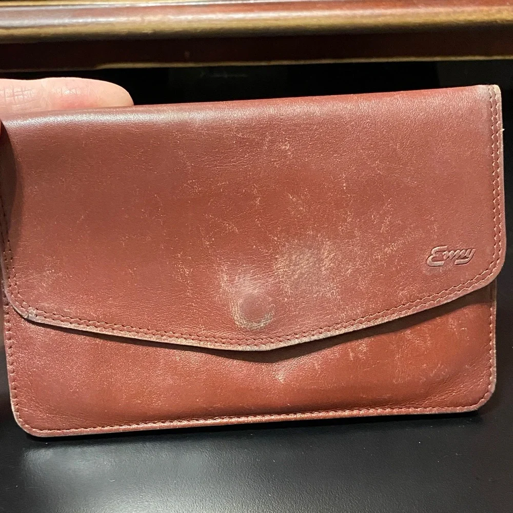 Enny Vintage burgundy wallet